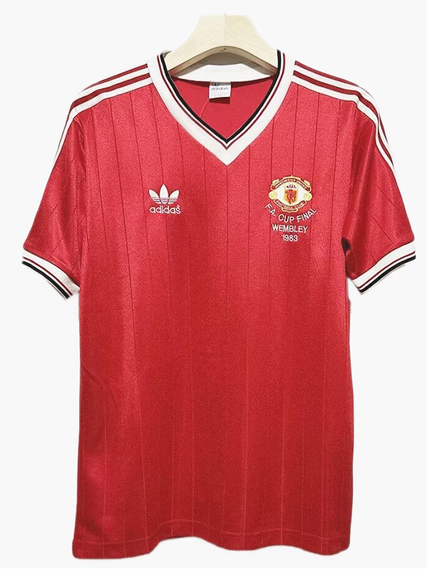Manchester united maglia retrò di wembley per la finale della fa cup di casa prima maglia da calcio per abbigliamento sportivo da uomo dell'uniforme da calcio 1983-1984